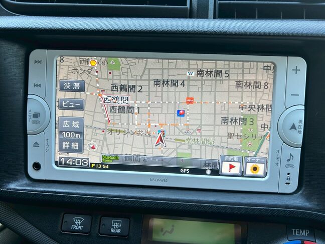 ナビも利用可能なので遠出も安心！【アクア】